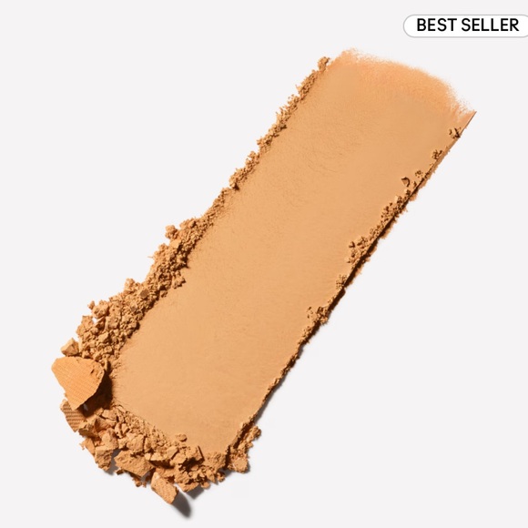 List 2 -MAC- NC42 Foundation 12-hour, medium-2-full coverage, and controls oil. - Picture 4 of 5